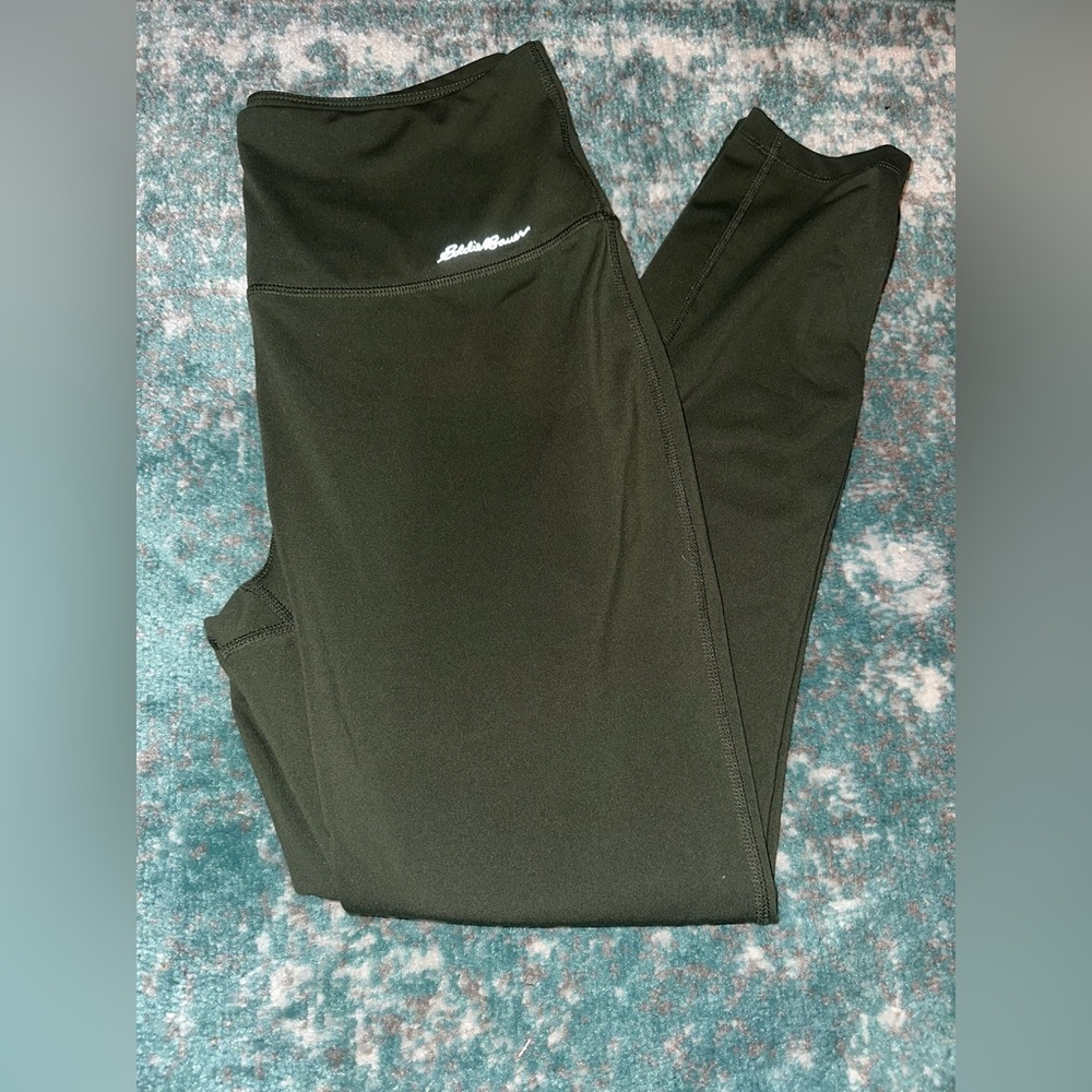 Eddie Bauer ankle Olive leggings size medium never worn